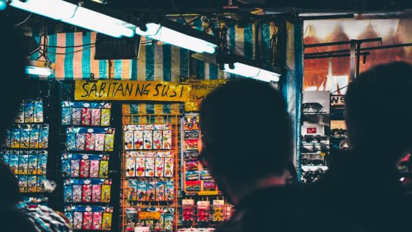 Uncovering Student-Run Note Marketplaces: The Hidden Economy